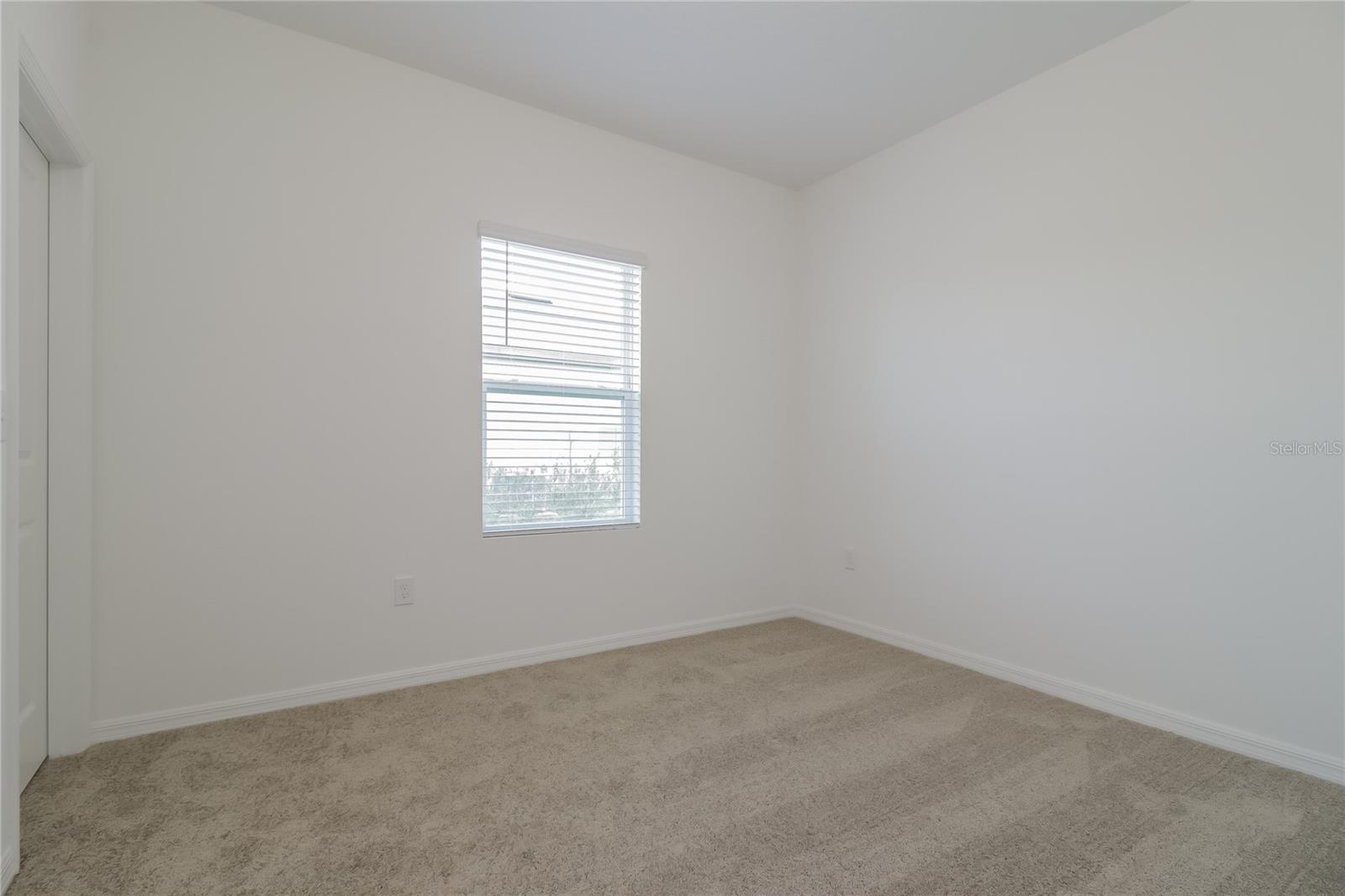 HIDDEN LAKE PRESERVE - Residential Lease