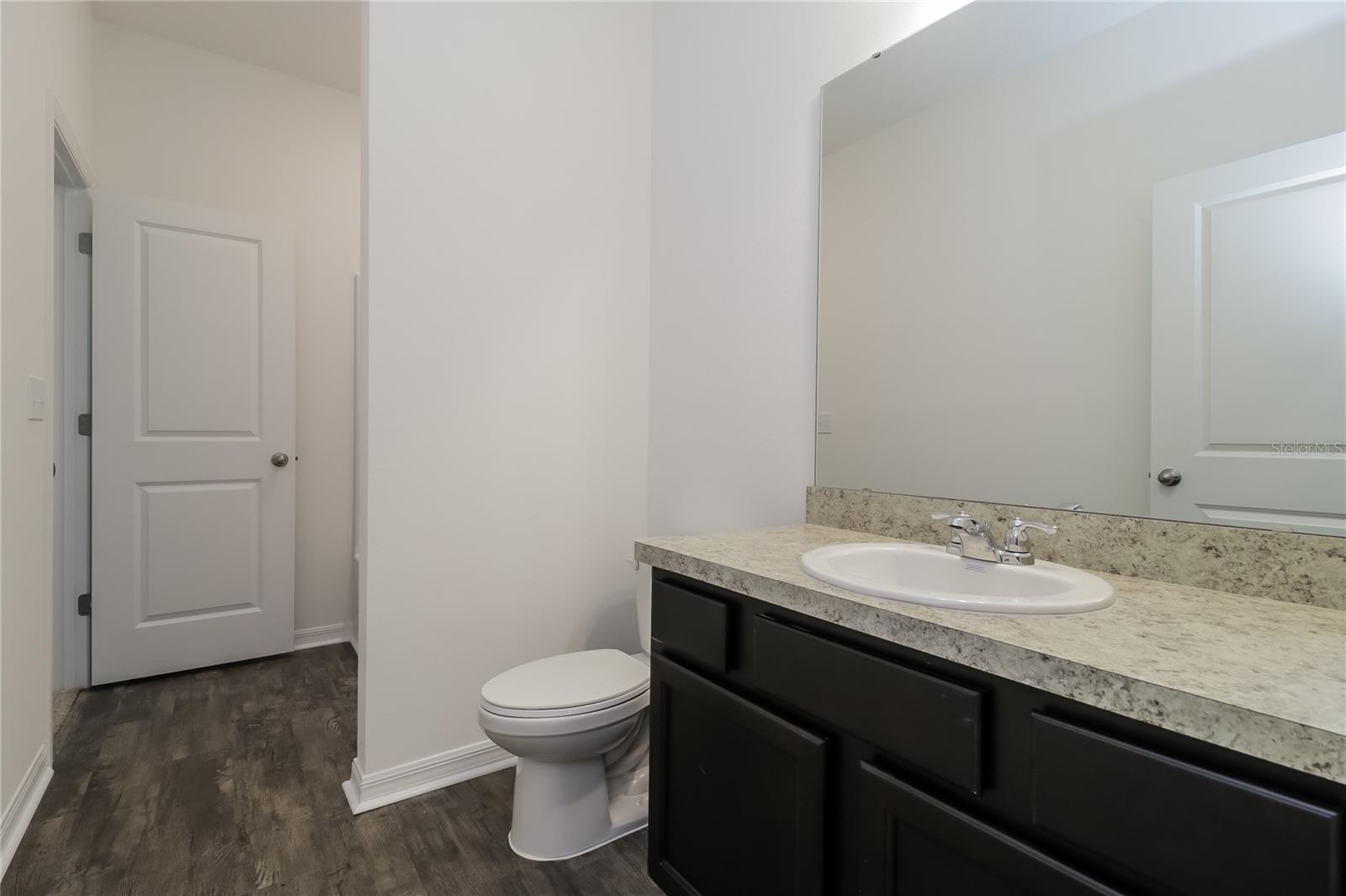 HIDDEN LAKE PRESERVE - Residential Lease