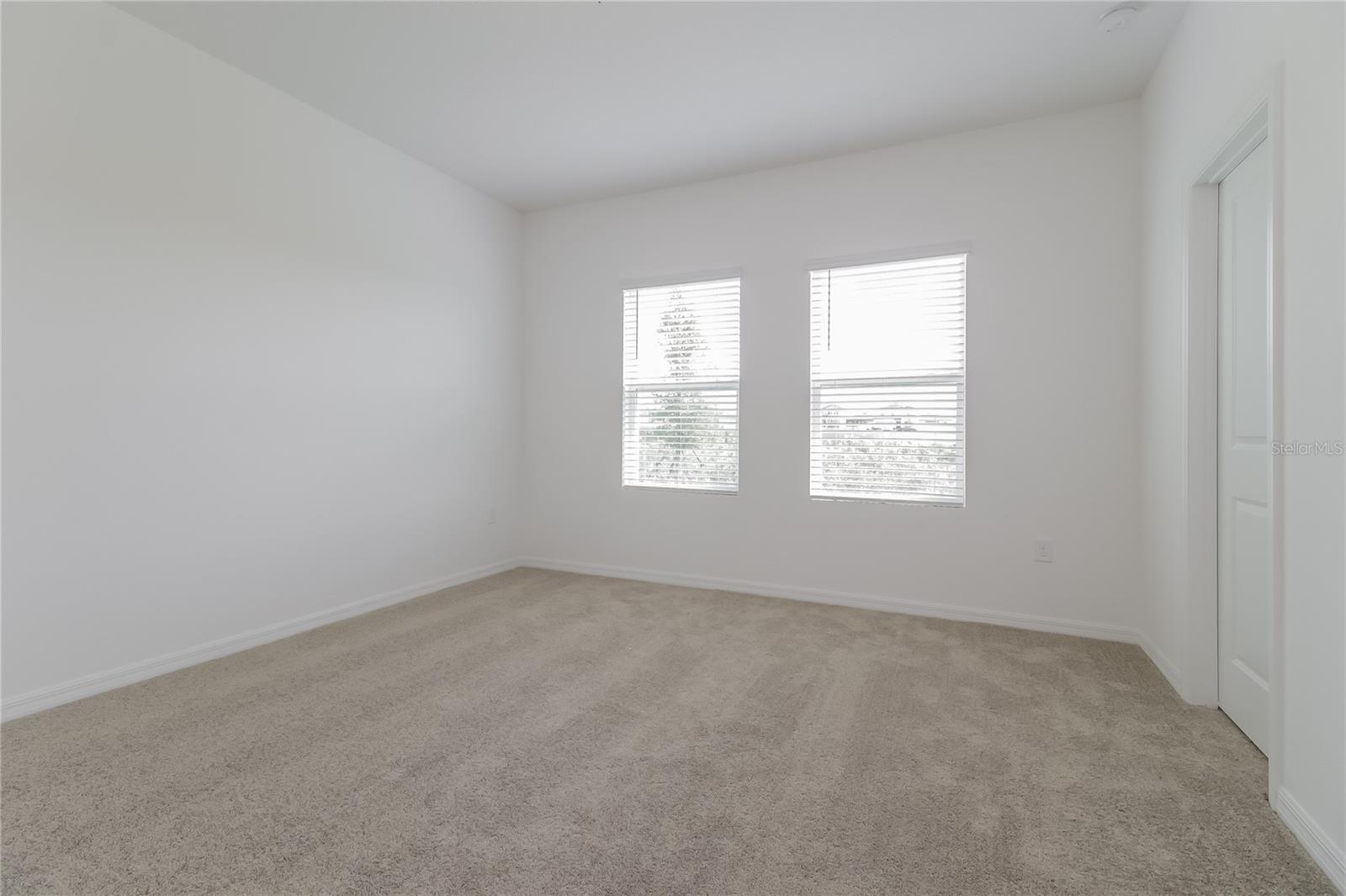 HIDDEN LAKE PRESERVE - Residential Lease