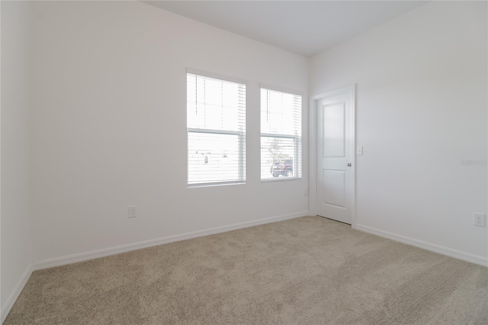 HIDDEN LAKE PRESERVE - Residential Lease