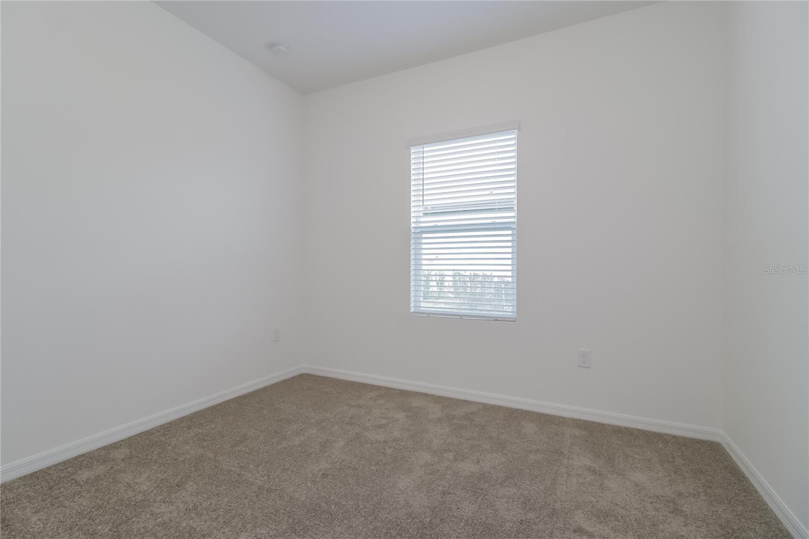 HIDDEN LAKE PRESERVE - Residential Lease