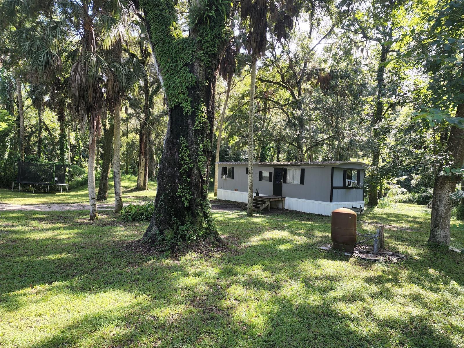 2855 TOM BREWER LANE