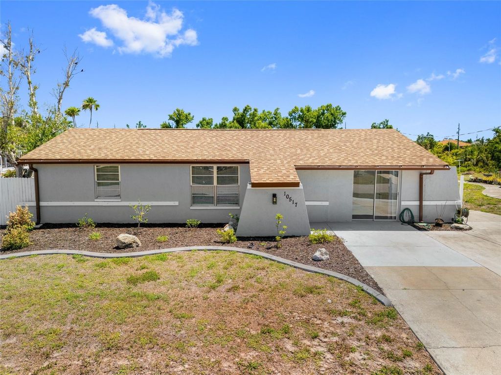 Photo of 10517 Greenway Avenue, Englewood, FL 34224 (MLS # C7509849)