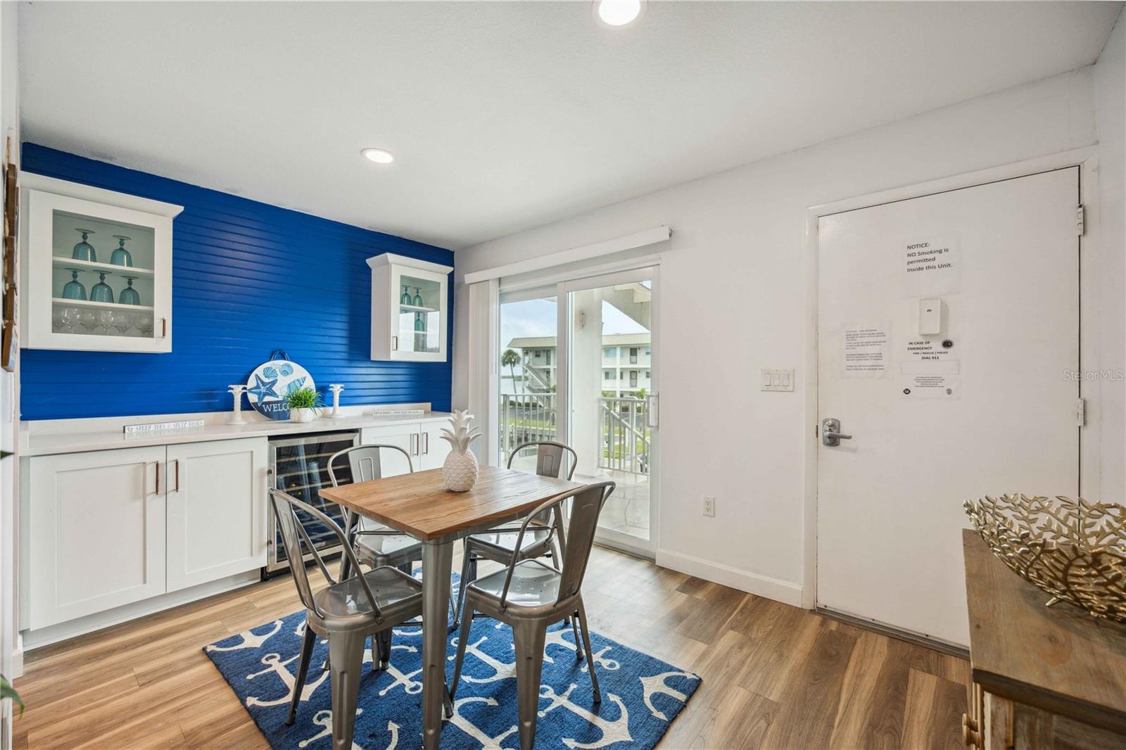LONGBOAT ARMS - Residential