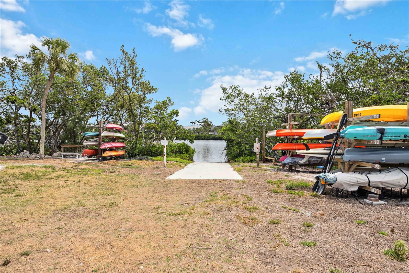 LONGBOAT ARMS - Residential