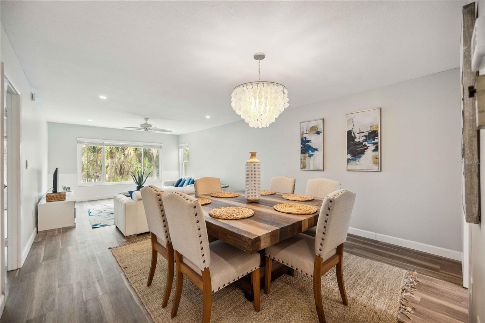 LONGBOAT ARMS - Residential