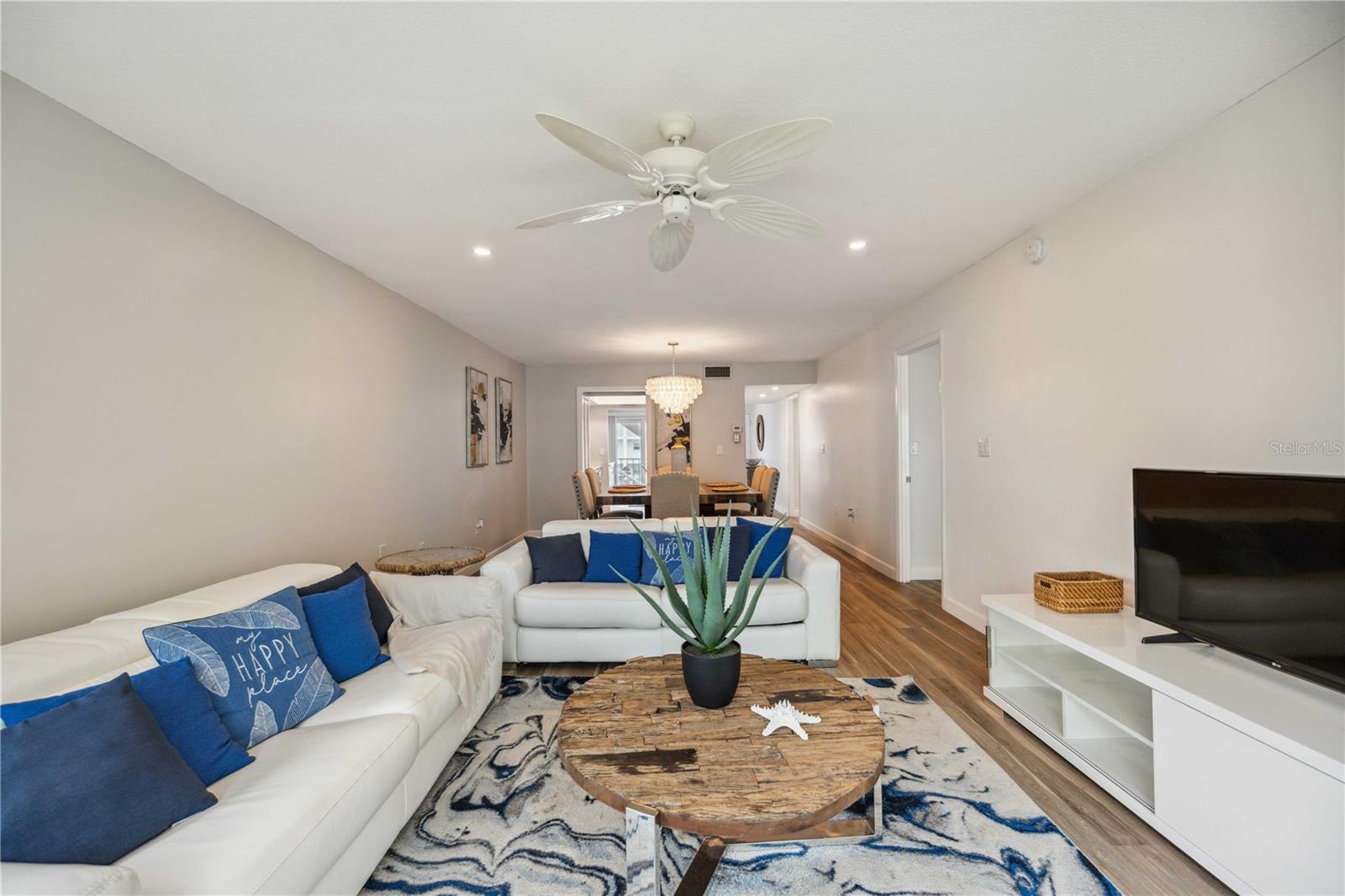 LONGBOAT ARMS - Residential