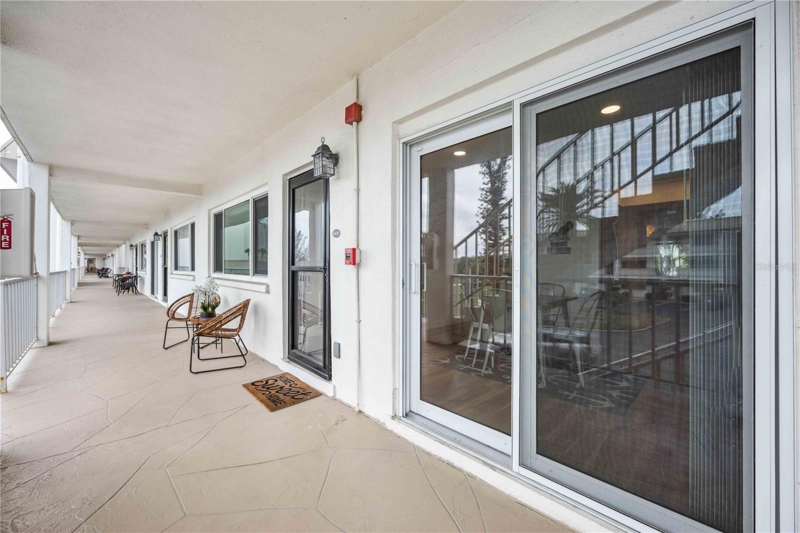LONGBOAT ARMS - Residential
