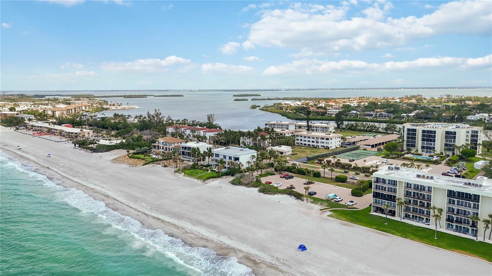 LONGBOAT ARMS - Residential