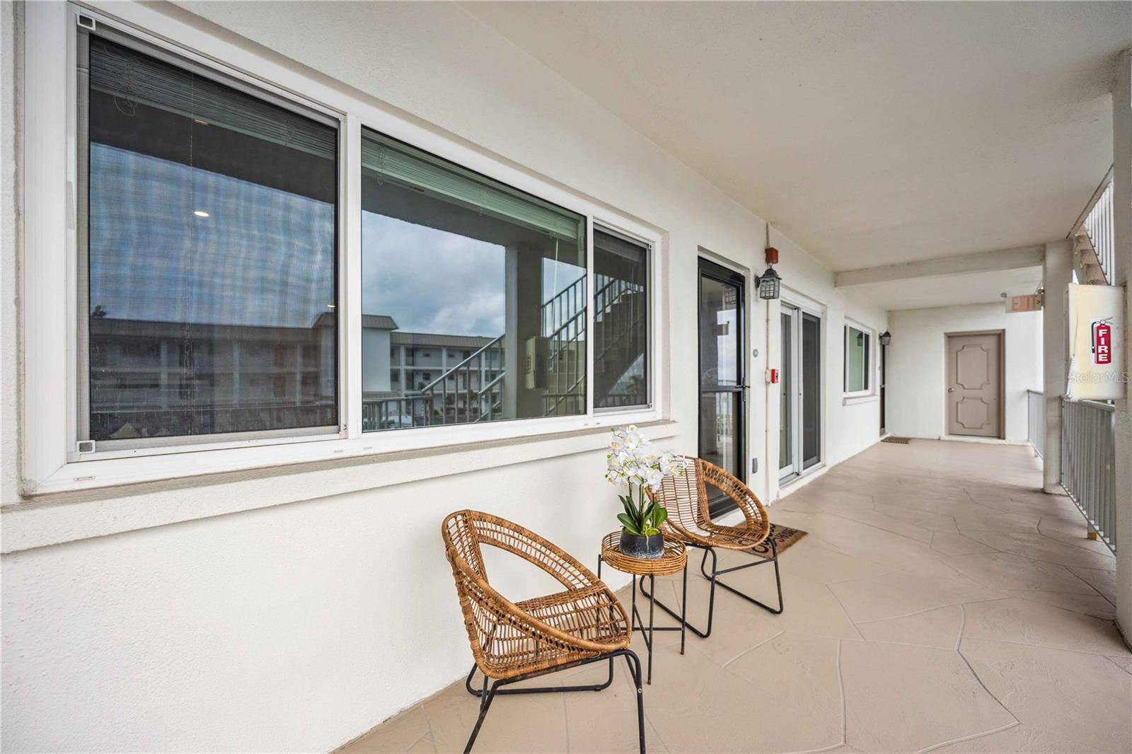 LONGBOAT ARMS - Residential