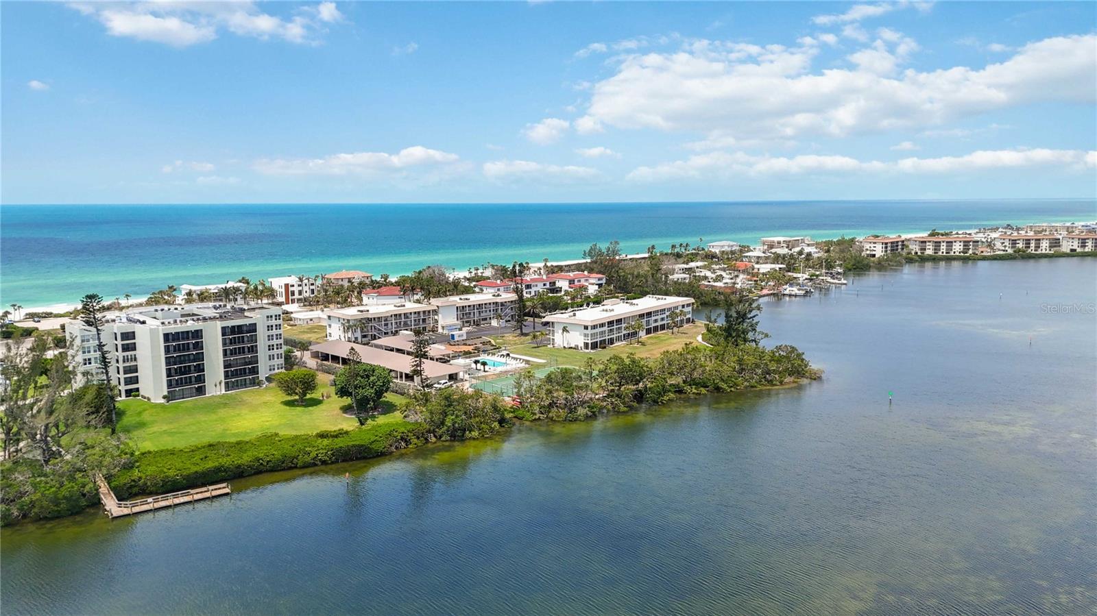 LONGBOAT ARMS - Residential