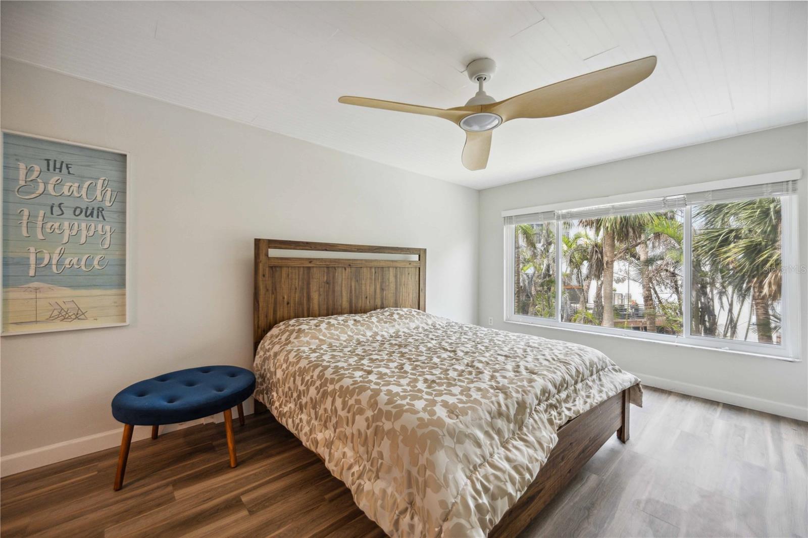 LONGBOAT ARMS - Residential
