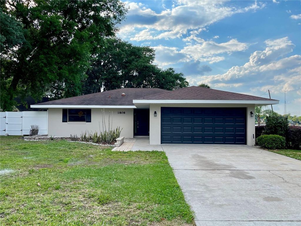 Photo of 1808 Settle Street, Clermont, FL 34711 (MLS # G5110241)