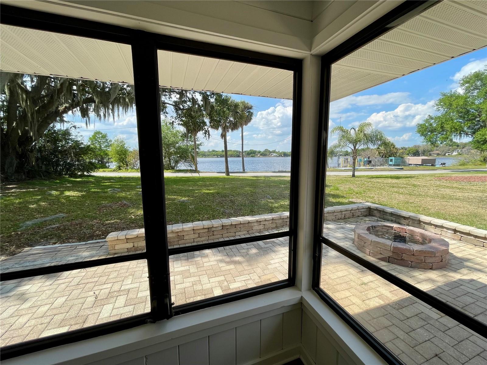 DICKSON SHORES - Residential