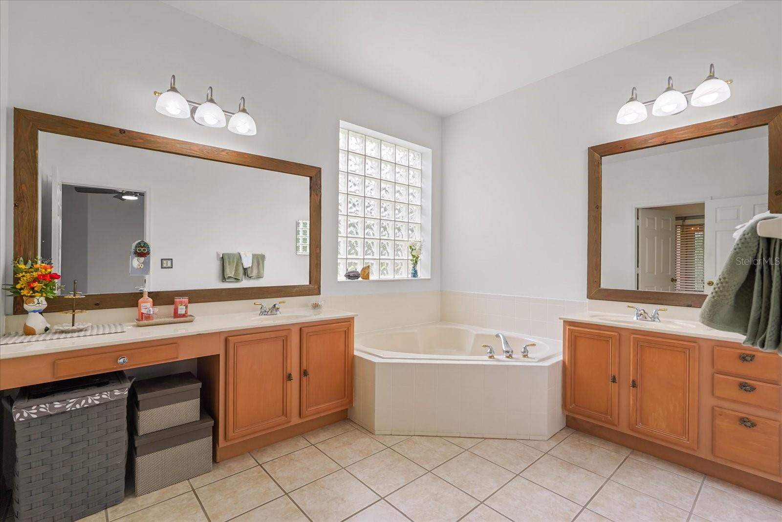 GLENMUIR 48 39 - Residential