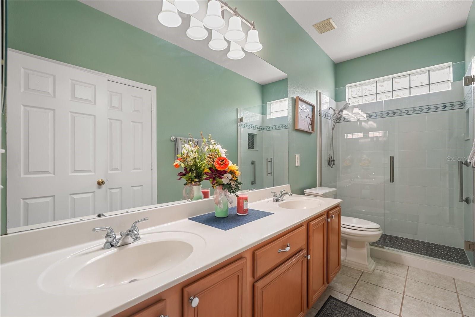 GLENMUIR 48 39 - Residential