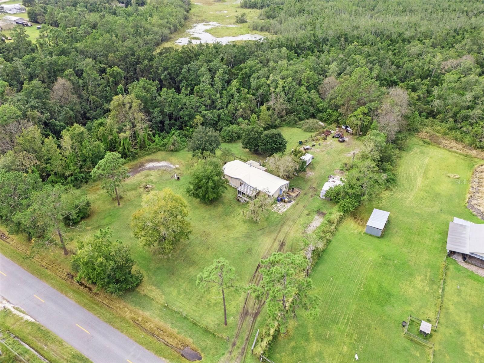 COUNTRY MEADOW - Residential