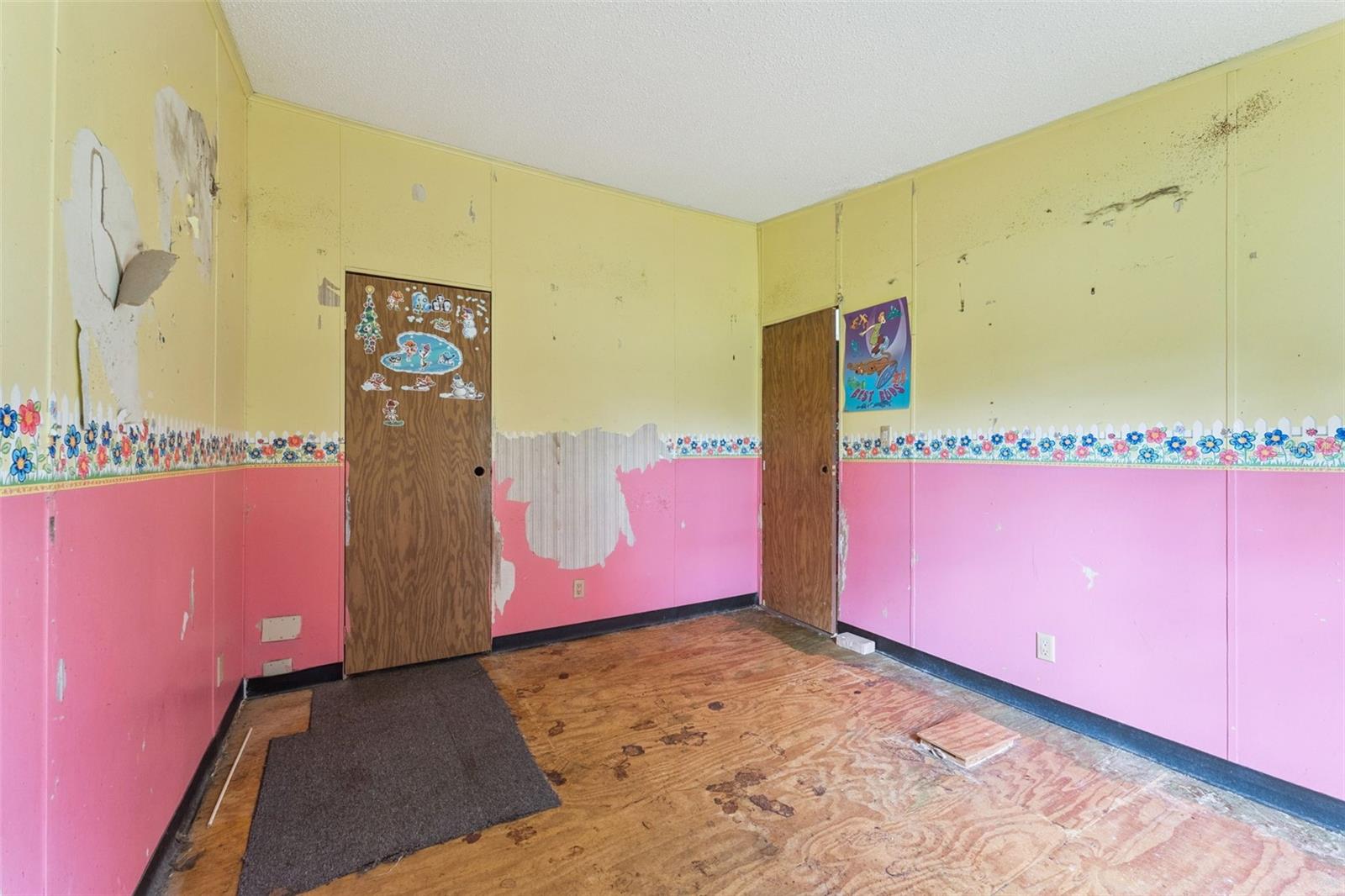 COUNTRY MEADOW - Residential