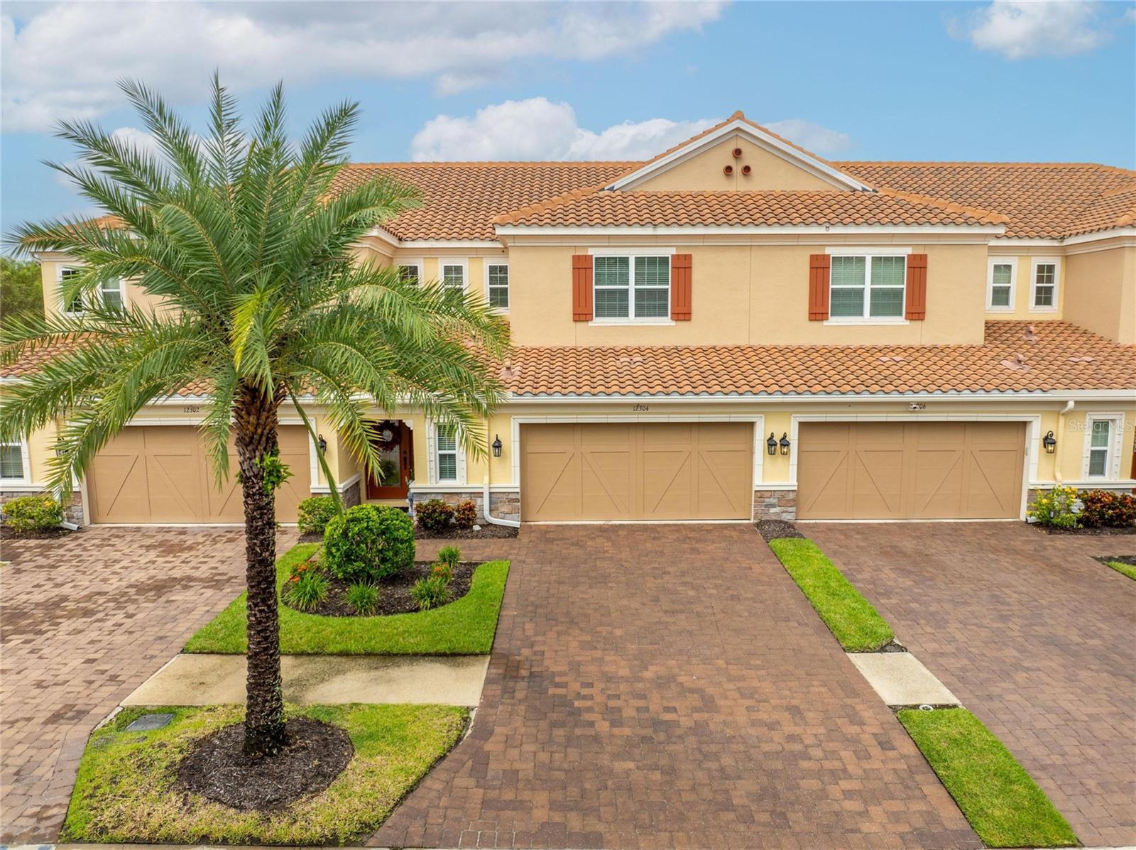 View TAMPA, FL 33625 townhome