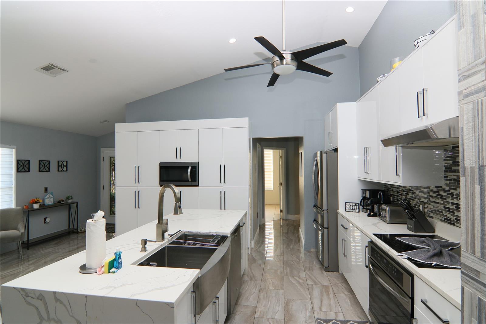 SOUTHERN DUNES ESTATES ADD - Residential Lease