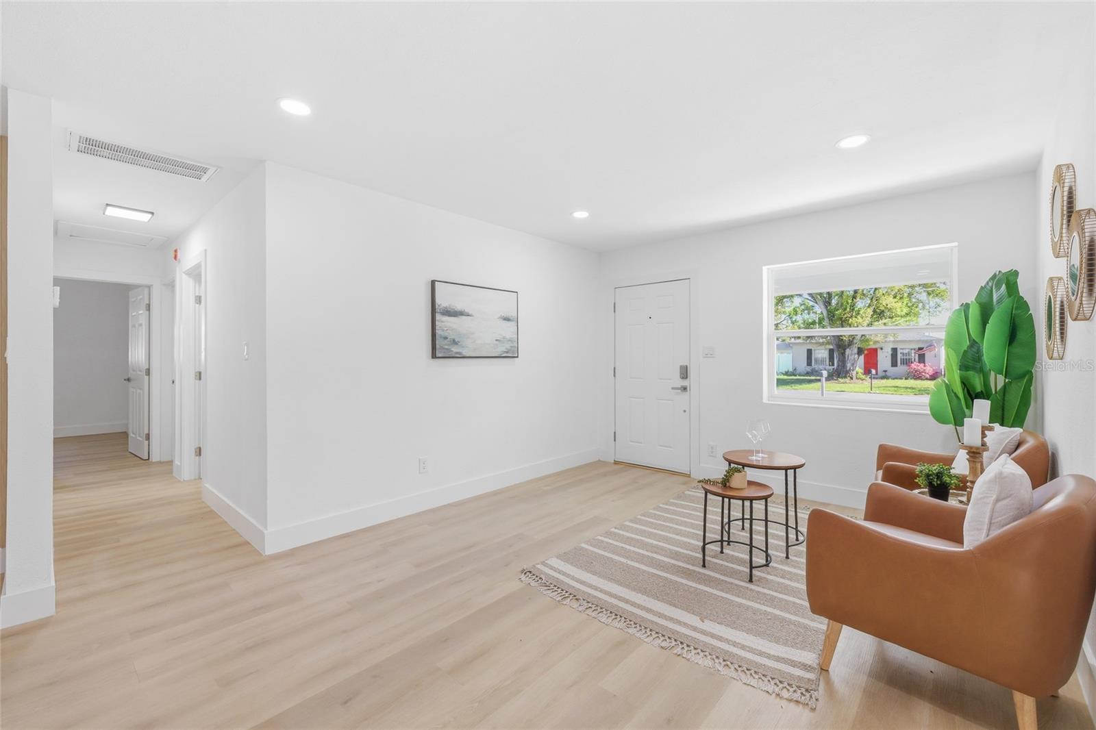 LINCOLN GARDENS - Residential