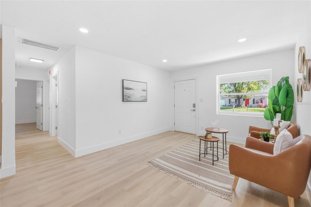 Photo of 3917 W Pine Street, Tampa, FL 33607 (MLS # TB8487585)