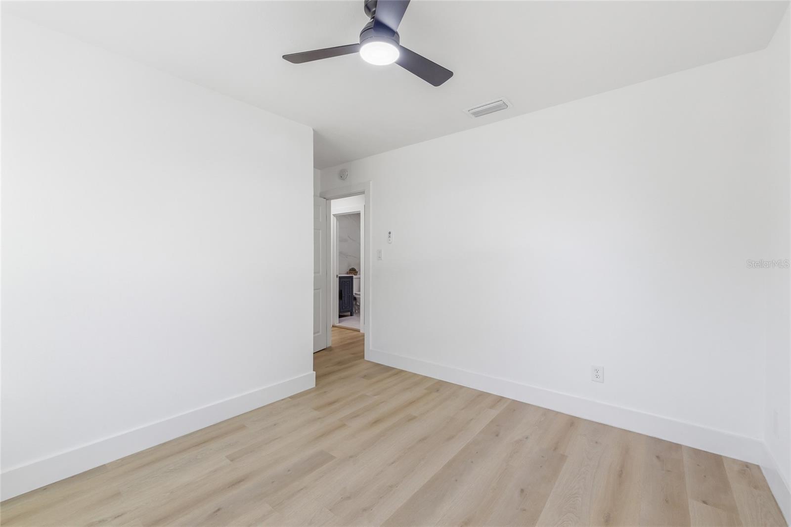 LINCOLN GARDENS - Residential