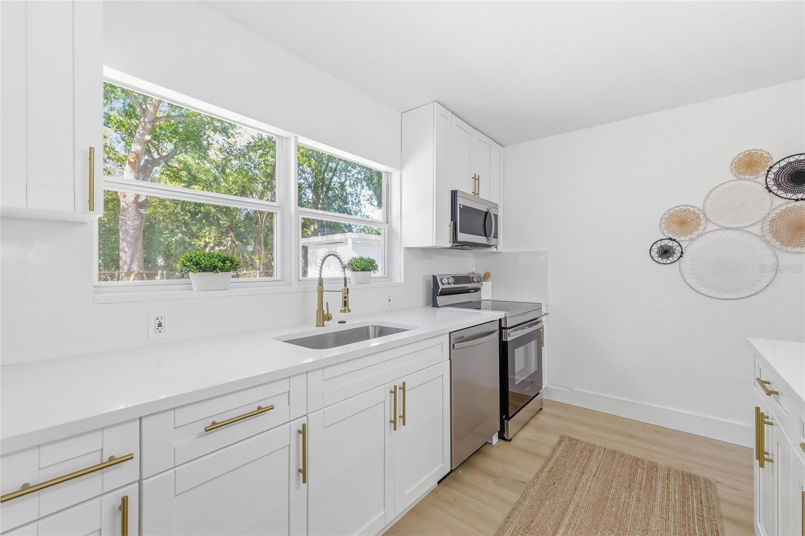 LINCOLN GARDENS - Residential