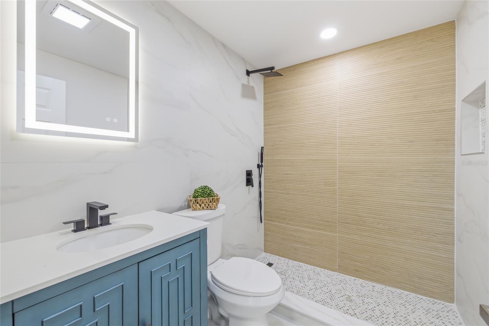 LINCOLN GARDENS - Residential