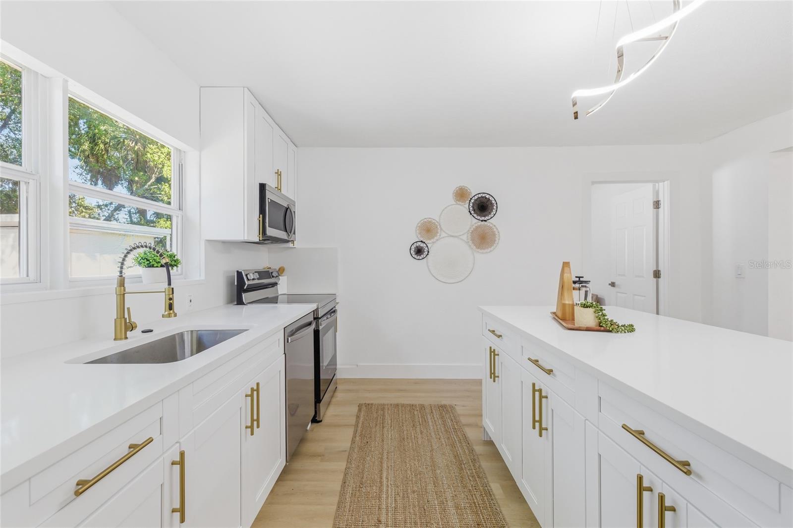 LINCOLN GARDENS - Residential