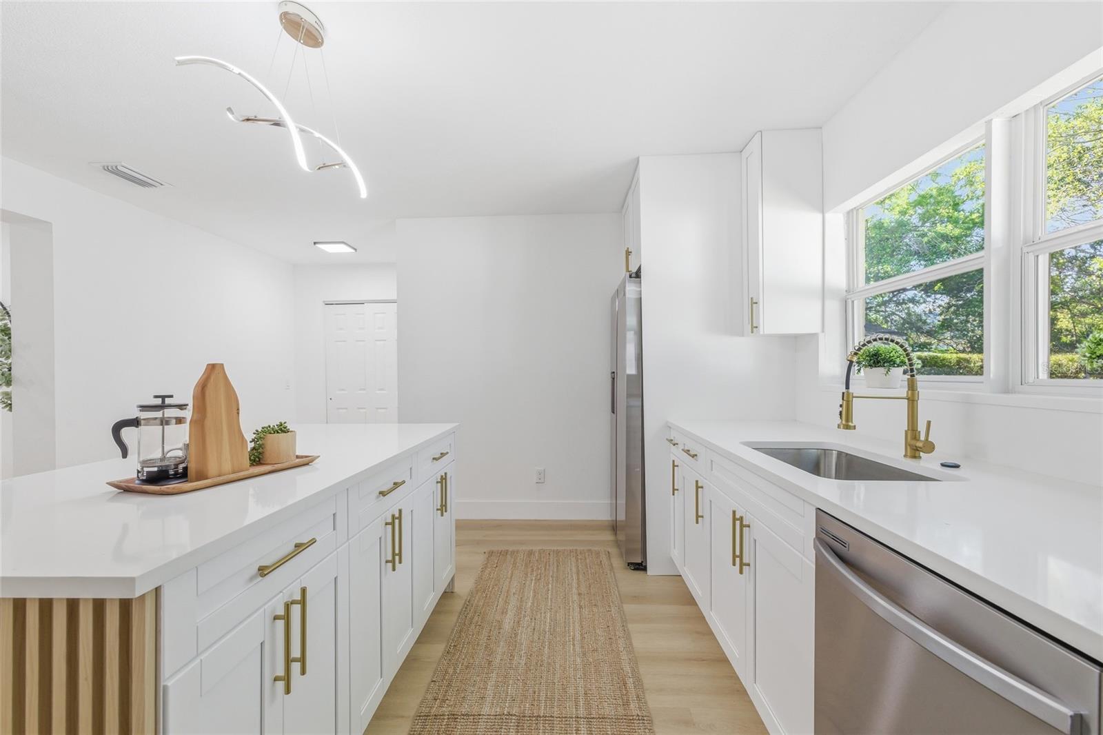 LINCOLN GARDENS - Residential