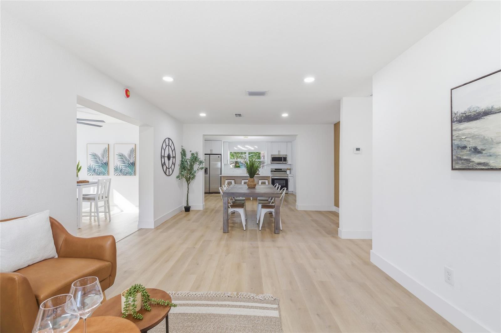 LINCOLN GARDENS - Residential