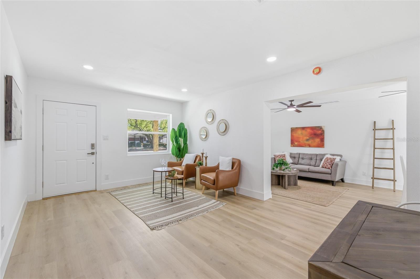 LINCOLN GARDENS - Residential