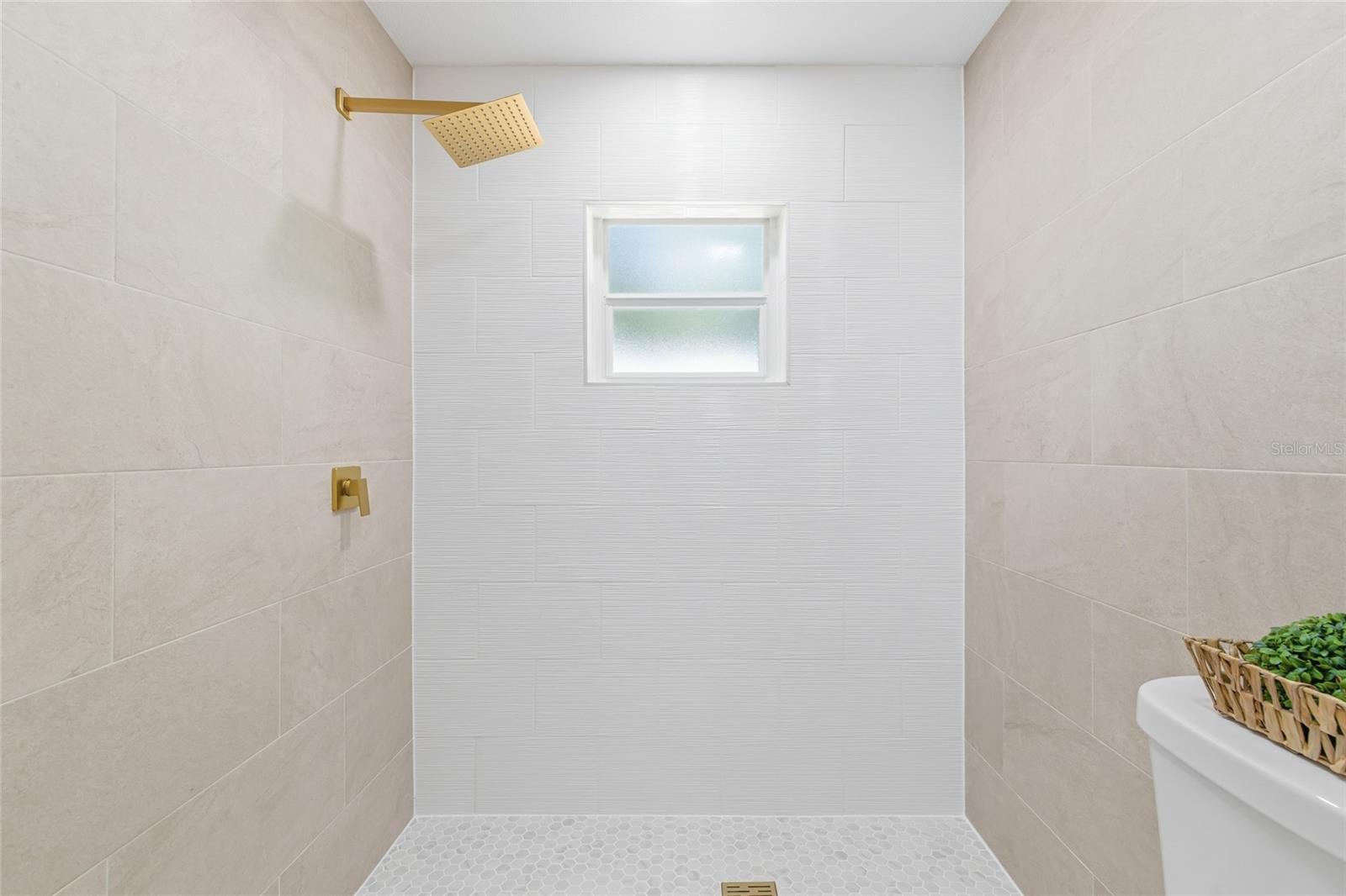 LINCOLN GARDENS - Residential