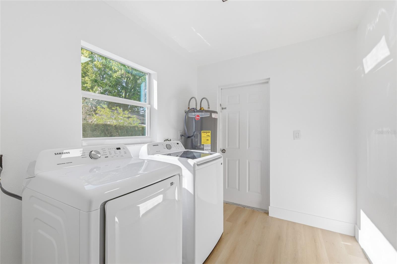 LINCOLN GARDENS - Residential