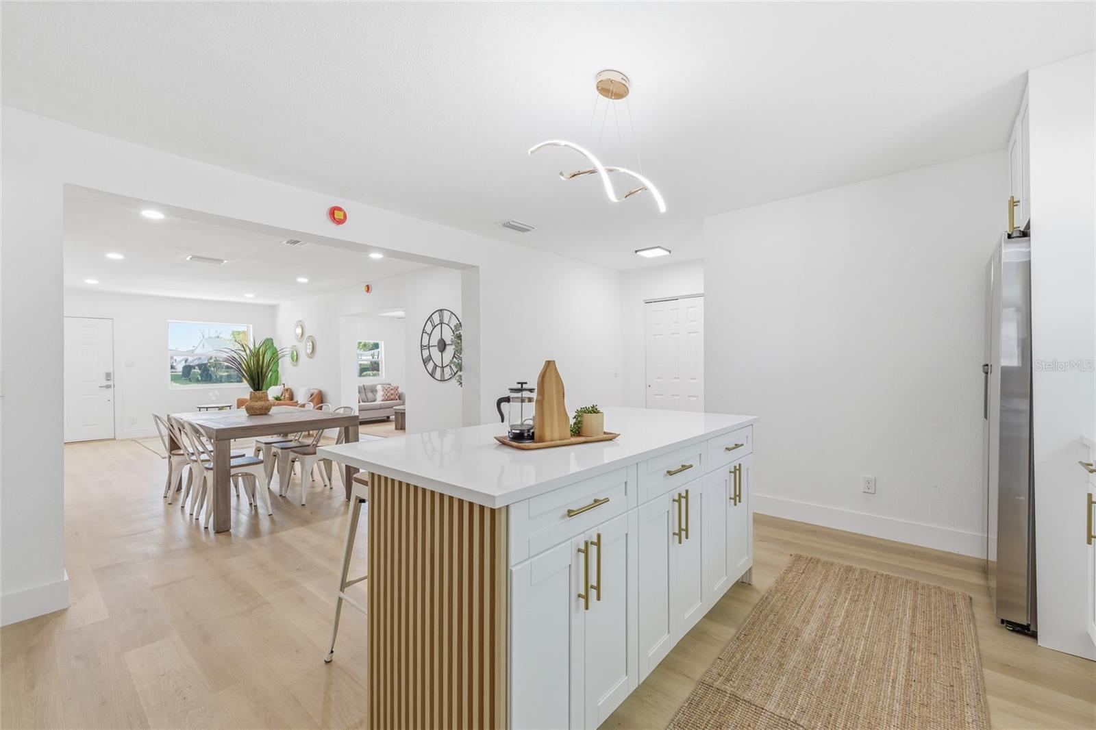 LINCOLN GARDENS - Residential