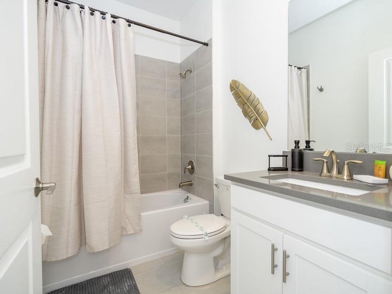 FOX NORTH - Residential Lease