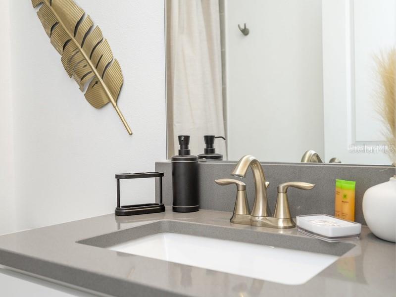 FOX NORTH - Residential Lease