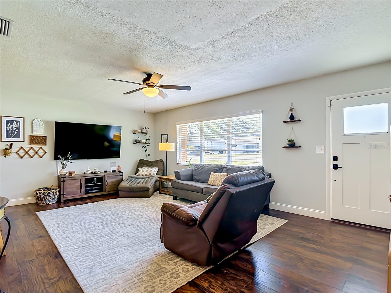 PLEASANT ESTATES - Residential