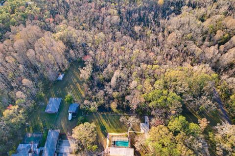 A home in LAND O LAKES