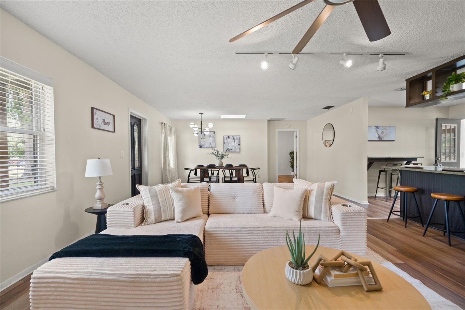 2111 HINSON ROAD