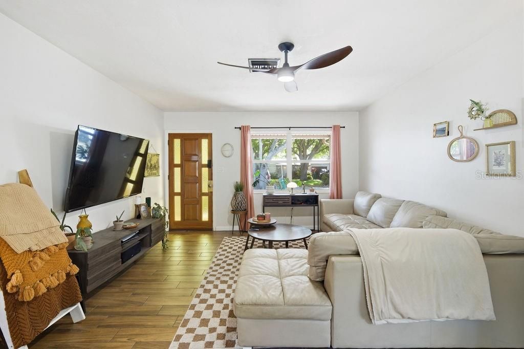 Photo of 8520 109th Way, Seminole, FL 33772 (MLS # A4686088)