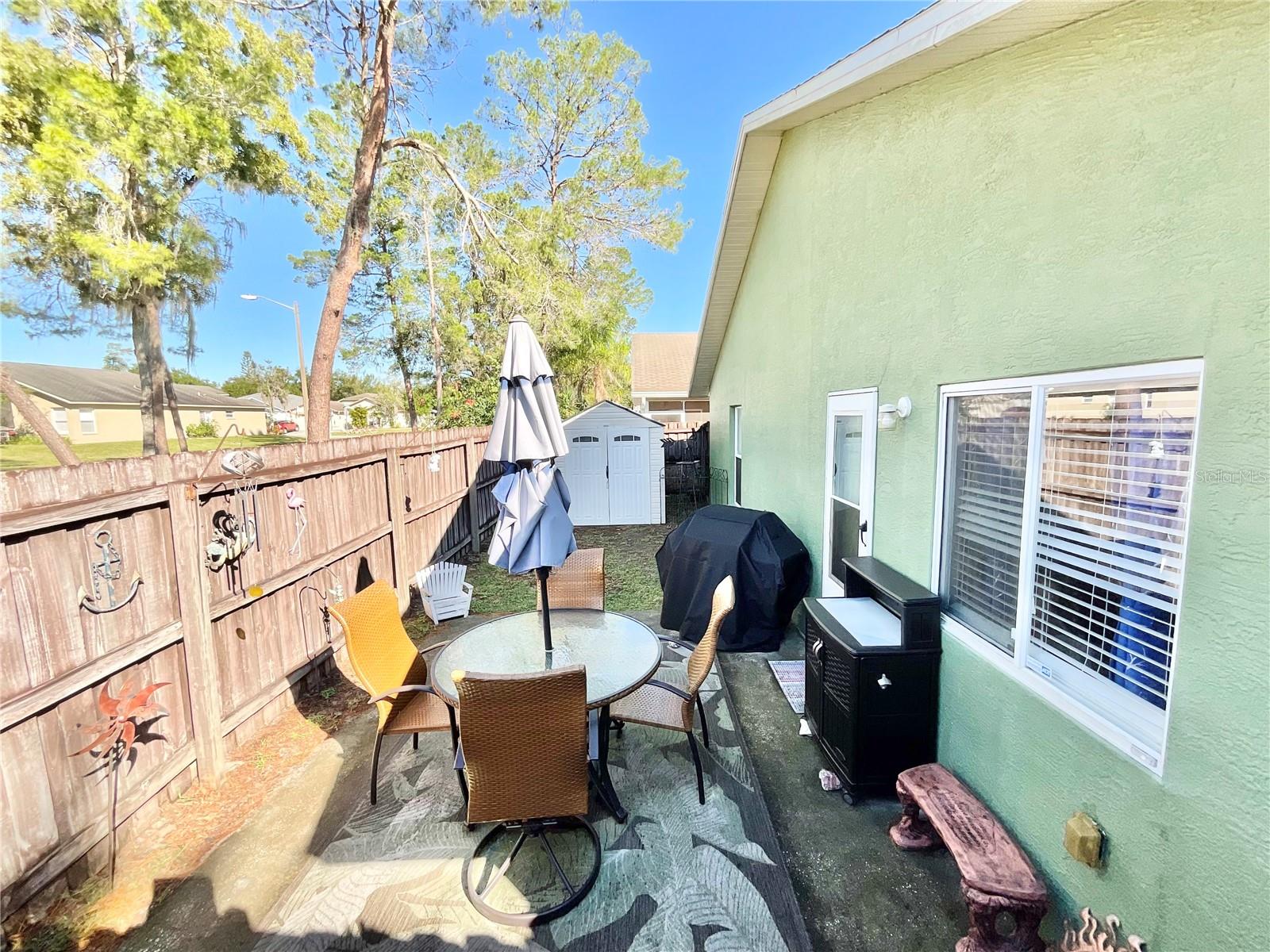 OAKS AT RIVER RIDGE UNIT 4 A - Residential Lease