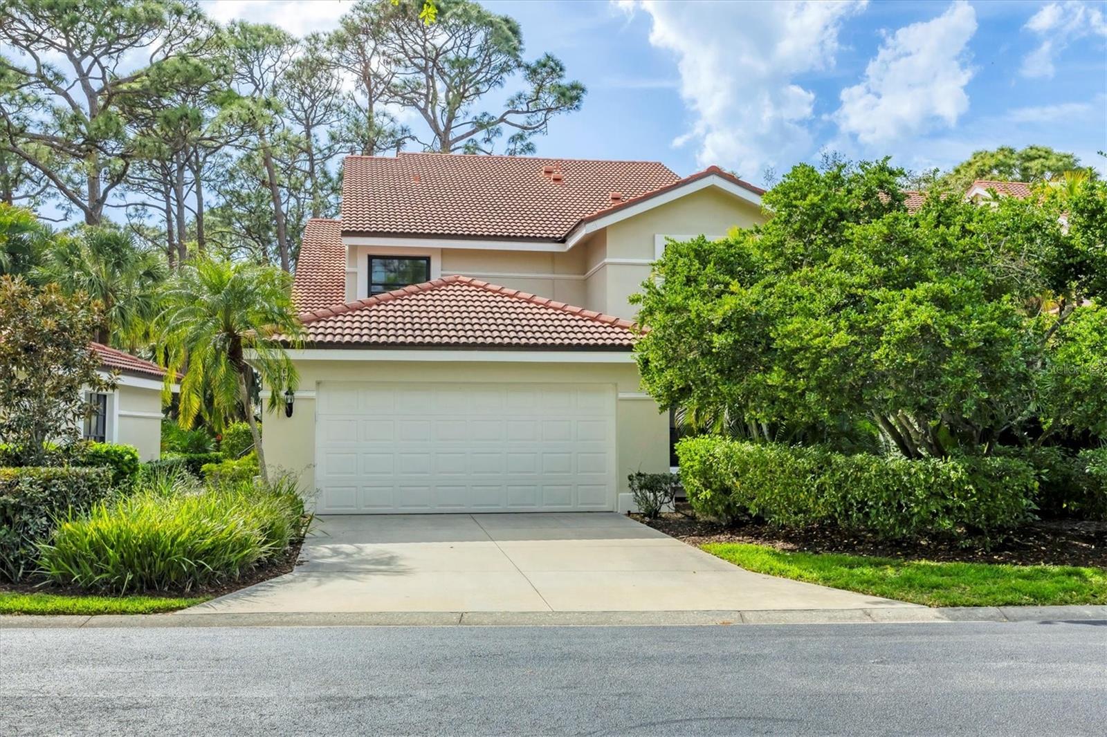 7674 FAIRWAY WOODS DRIVE 1605