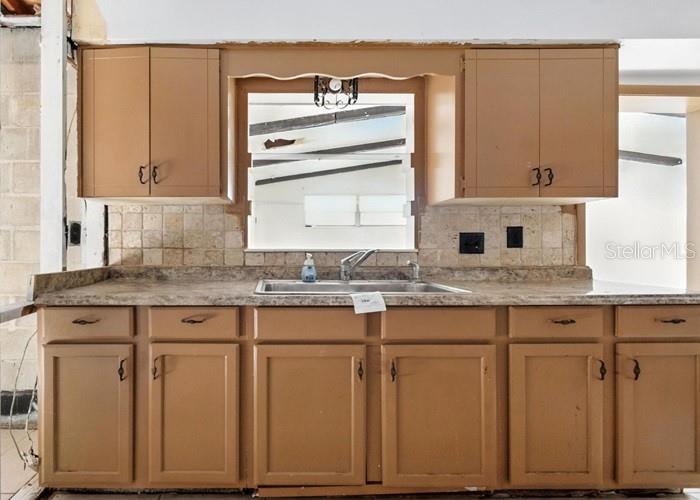 IMPERIAL ESTATES - Residential