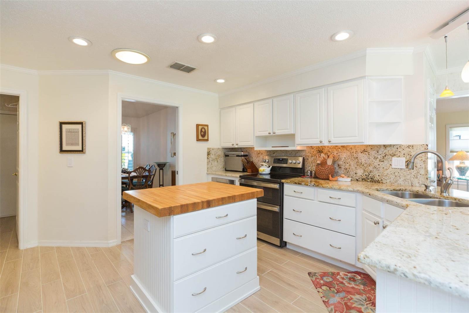 SUN CITY CENTER UNIT 157 - Residential