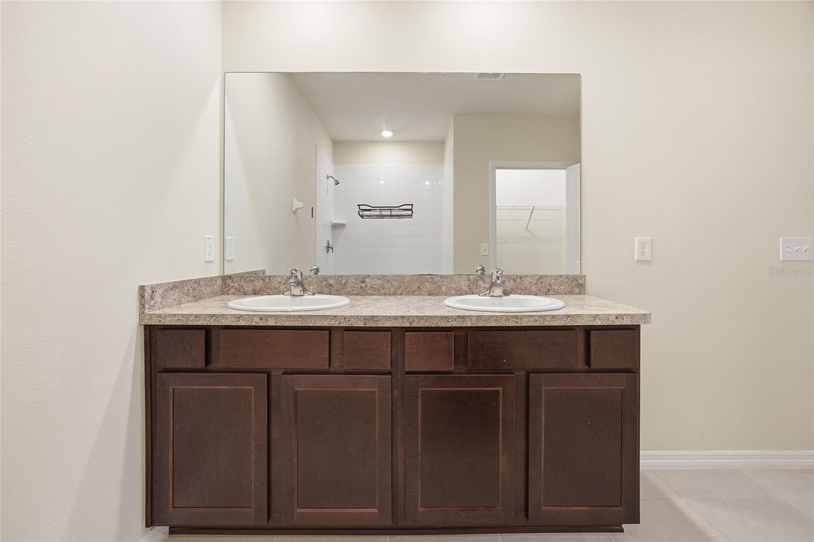 COBBLESTONE NORTH - Residential