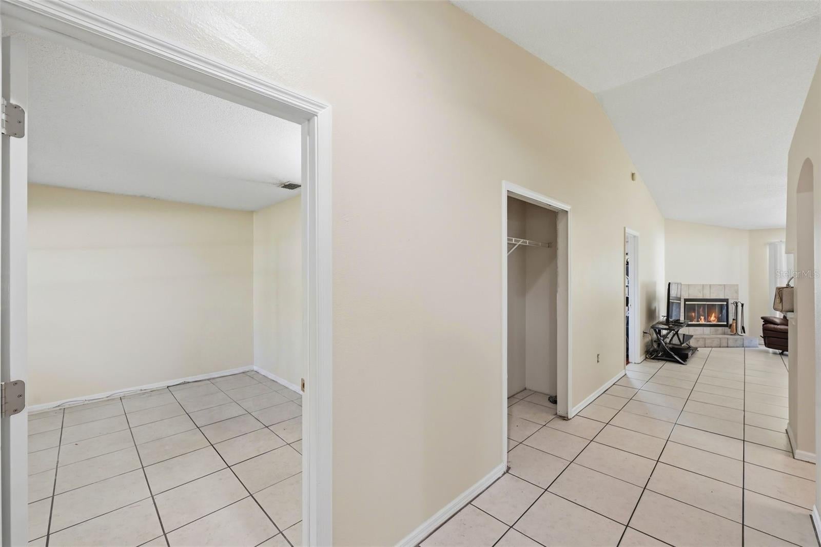 1593 WATSON OAKS COURT