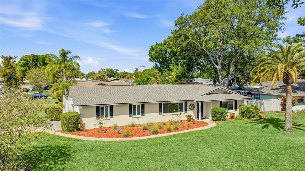 Photo of 1908 49th Street W, Bradenton, FL 34209 (MLS # A4685086)