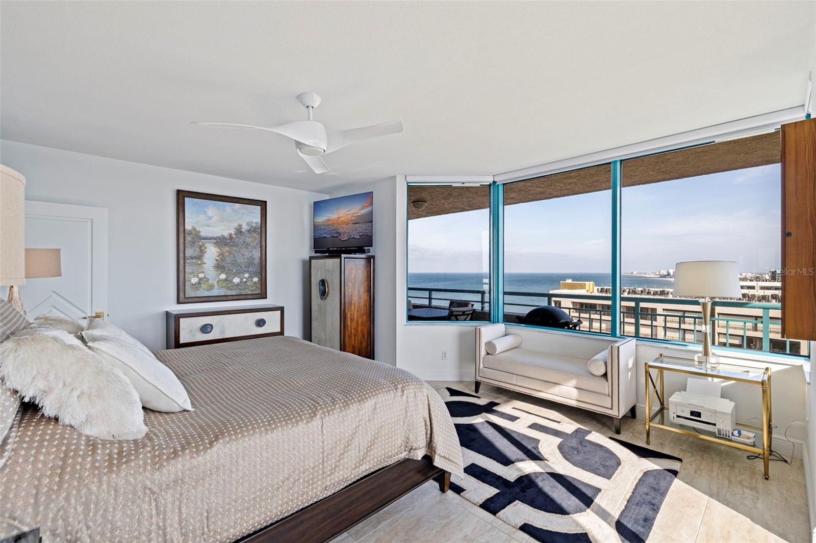 ULTIMAR ONE CONDO - Residential